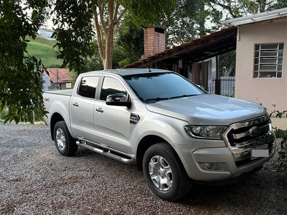 FORD RANGER 3.2 XLT 4X4 CD 20V DIESEL 4P AUTOMÁTICO FORD RANGER 3.2 XLT 4X4 CD 20V DIESEL 4P AUTOMÁTICO